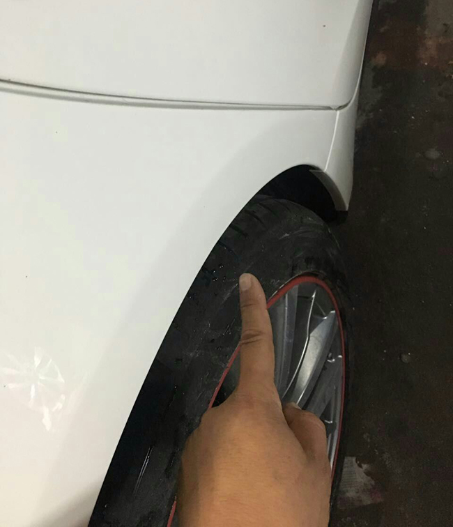 怎样拆卸发动机机体的外部机件？